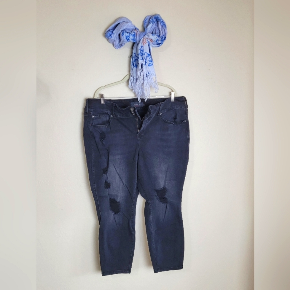 Torrid Detructed Skinny Jeans